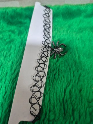 Gargantilla araña con pedrería