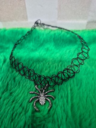 Gargantilla araña con pedrería