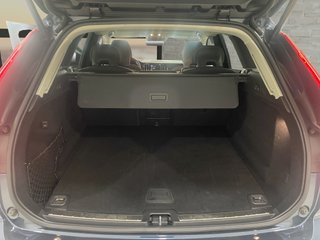 XC60 2.0 B4 D Momentum Pro Auto