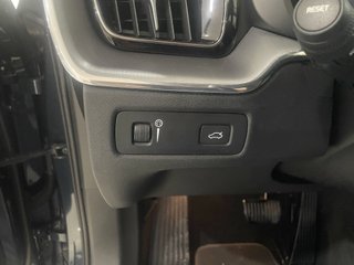 XC60 2.0 B4 D Momentum Pro Auto