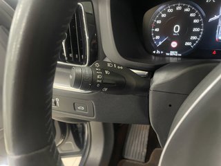 XC60 2.0 B4 D Momentum Pro Auto