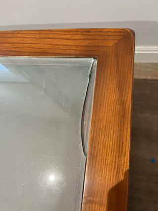 Mesa de centro de madera cuadrada