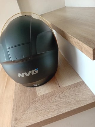 Casco de moto negro