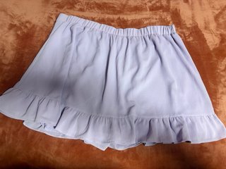 Falda pantalón morada con volantes