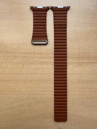 Apple Watch 44mm. Saddle Brown Leather Loop L