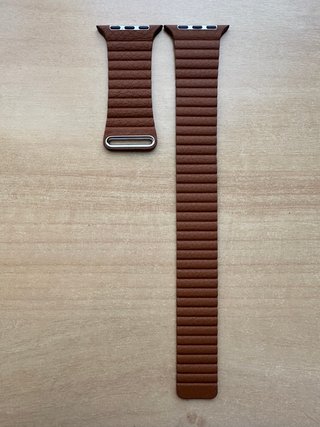 Apple Watch 44mm. Saddle Brown Leather Loop L