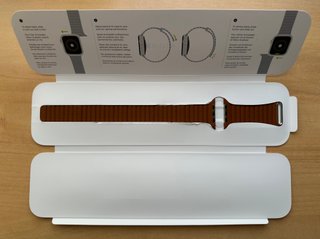 Apple Watch 44mm. Saddle Brown Leather Loop L