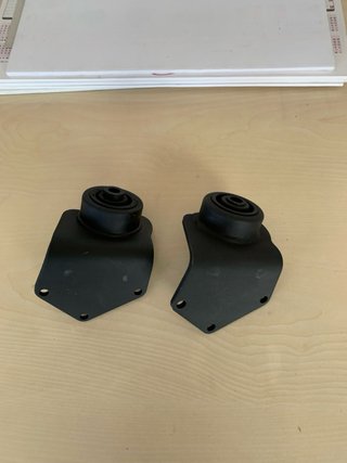 Soporte motor SEAT 127 Derecho