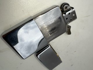 Los dos mecheros Zippo