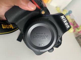 Cámara Nikon D3500 + Objetivo 18-55mm + Accesorios