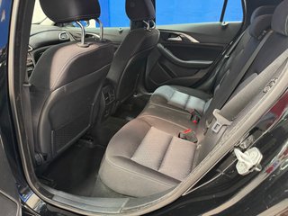 Infiniti Q30 1.6 i