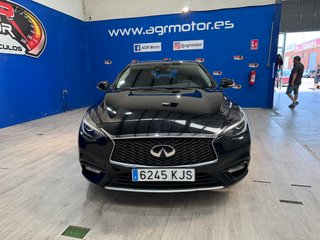 Infiniti Q30 1.6 i