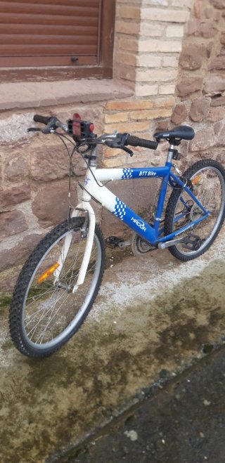 Bicicleta BTT HADOR azul y blanca