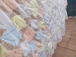 Due copriletti sottili per letto da 90