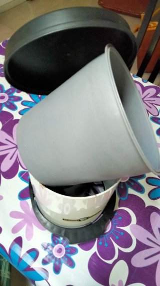 Papelera con pedal