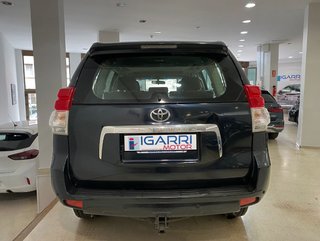 Toyota Land Cruiser 7 plazas, techo