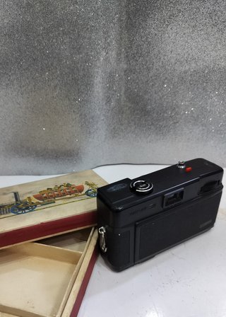 Macchina fotografica Petri EF35