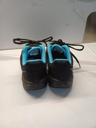Scarpe da trekking nere e blu