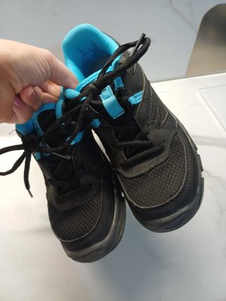 Scarpe da trekking nere e blu