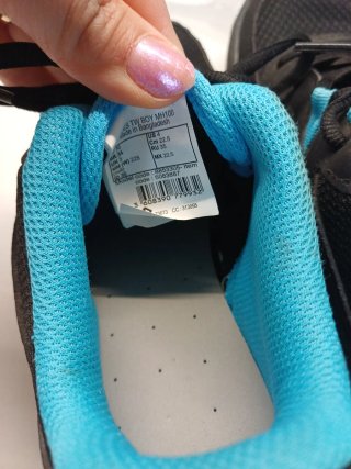 Scarpe da trekking nere e blu