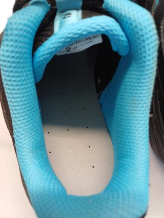 Scarpe da trekking nere e blu