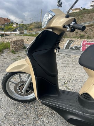 Piaggio Liberty 125 Beige/Negro