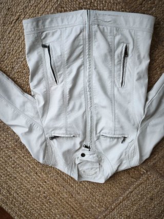 Cazadora polipiel blanca