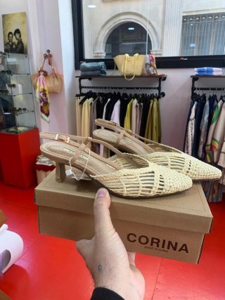 Sandalias Corina Beige