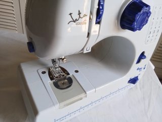 Máquina de Coser Jata MC675N Mini