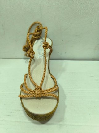 Sandalias plataforma nuevas de piel Talla 40