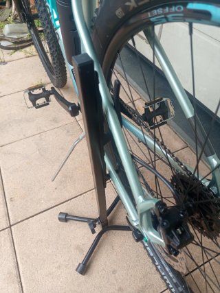 Cavalletto porta bici nero