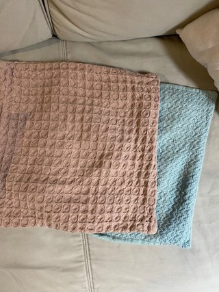 2 Cojines Texturizados Rosa y Azul - 35x35cm