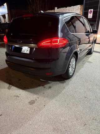 Ford S-MAX 2011