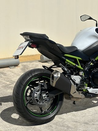 Kawasaki Z900 2021 Full