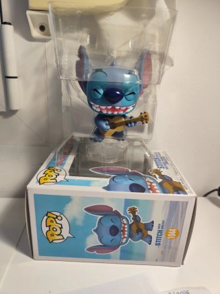 Funko Pop! Stitch con Ukelele 1044