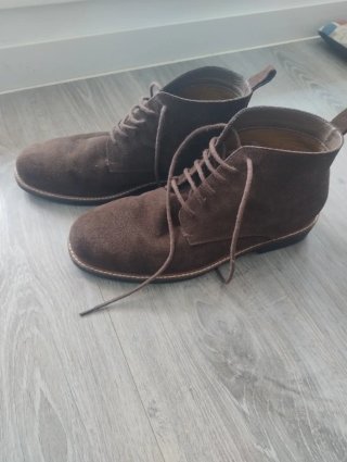 Zapato hombre caña alta.