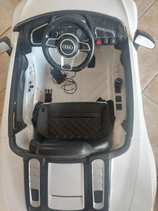 Coche eléctrico infantil Audi R8