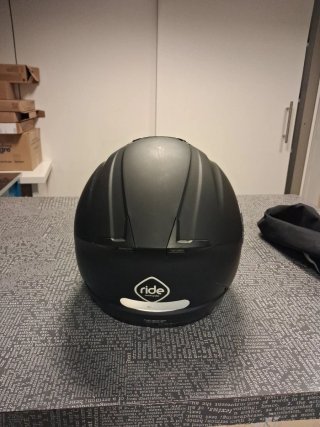 Casco de moto negro