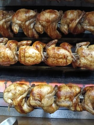 Oferta de trabajo Ayudante de cocina o cocinero/a
