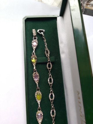 Pulsera Plata con Piedras Verdes y Rosas