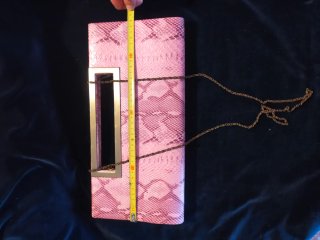 Bolso imitación serpiente rosa