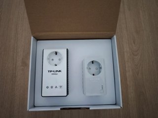 TP-Link AV500 Passthrough Powerline WiFi Kit