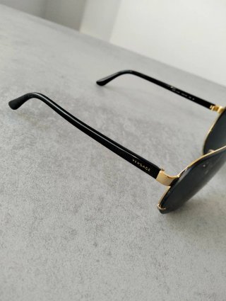 Gafas de sol, marca Versace. Buen estado