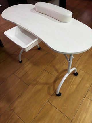 Mesa plegable de manicura profesional con cojín