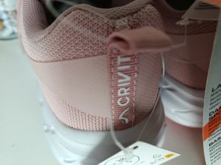 Zapatillas deportivas Crivit rosas y blancas