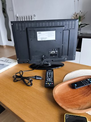 Televisor OKI Negro