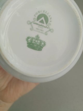 Tetera y azucarero de porcelana verde y blanco