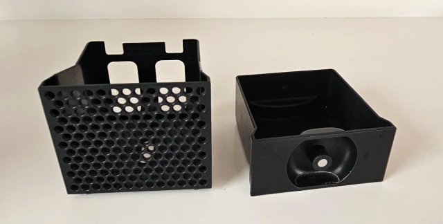 Macchina da caffè Nespresso DeLonghi nera