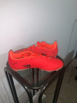 Scarpe da calcio Adidas rosse