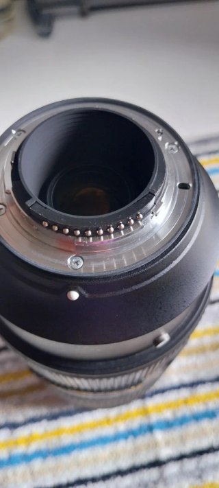 Camara y objetivo Nikon